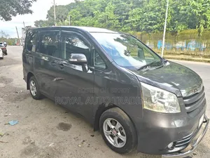 টয়োটা নোয়া ২০০৮ গ্রে