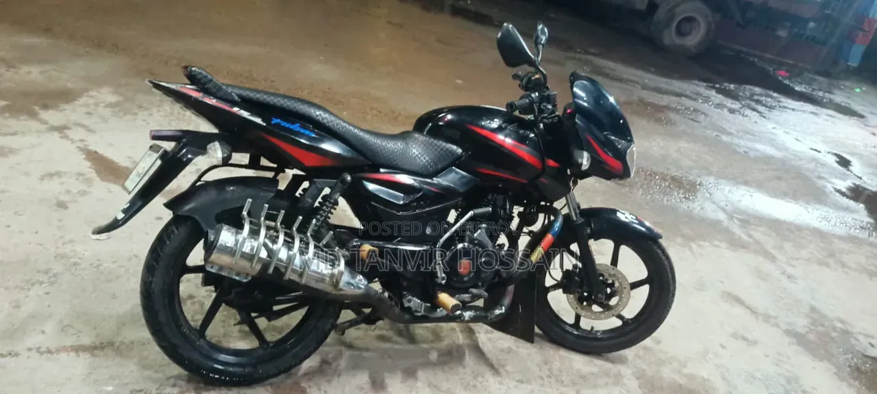 বাজাজ পালসার ১৫০ ২০১৬ কালো
