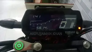 ইয়ামাহা এফজেডএস ভি৪ ২০২৫ রেড
