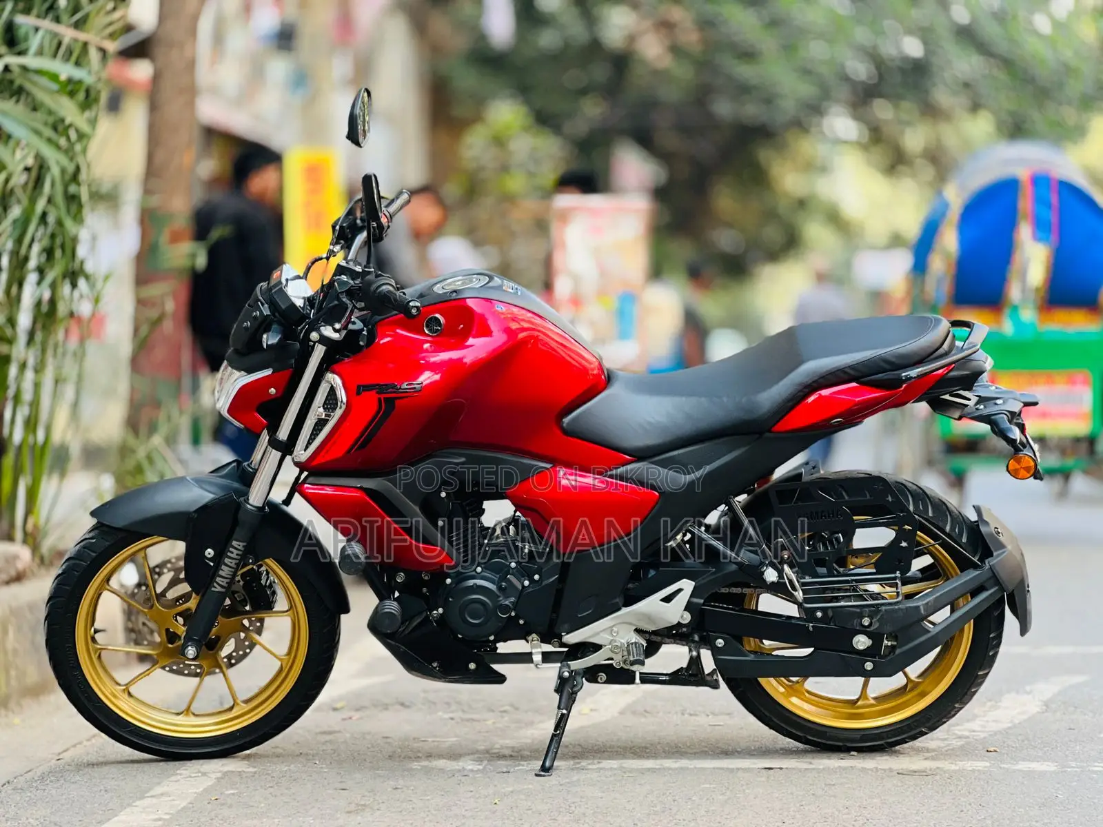 ইয়ামাহা এফজেডএস ভি৪ ২০২৫ রেড
