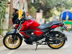 ইয়ামাহা এফজেডএস ভি৪ ২০২৫ রেড