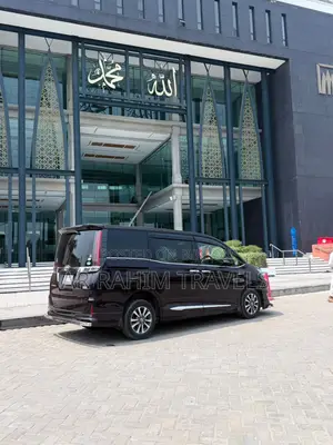 Toyota Esquire 1.8 FWD Hybrid (7 Seater) 2020 Maroon
