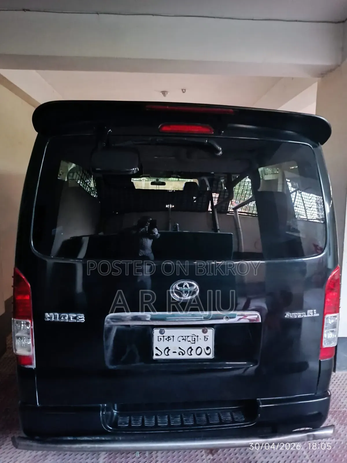 Toyota HiAce 2012 Black