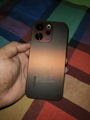 Vivo V70 256 GB Gold