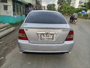 টয়োটা করোল্লা ২০০২ সিলভার