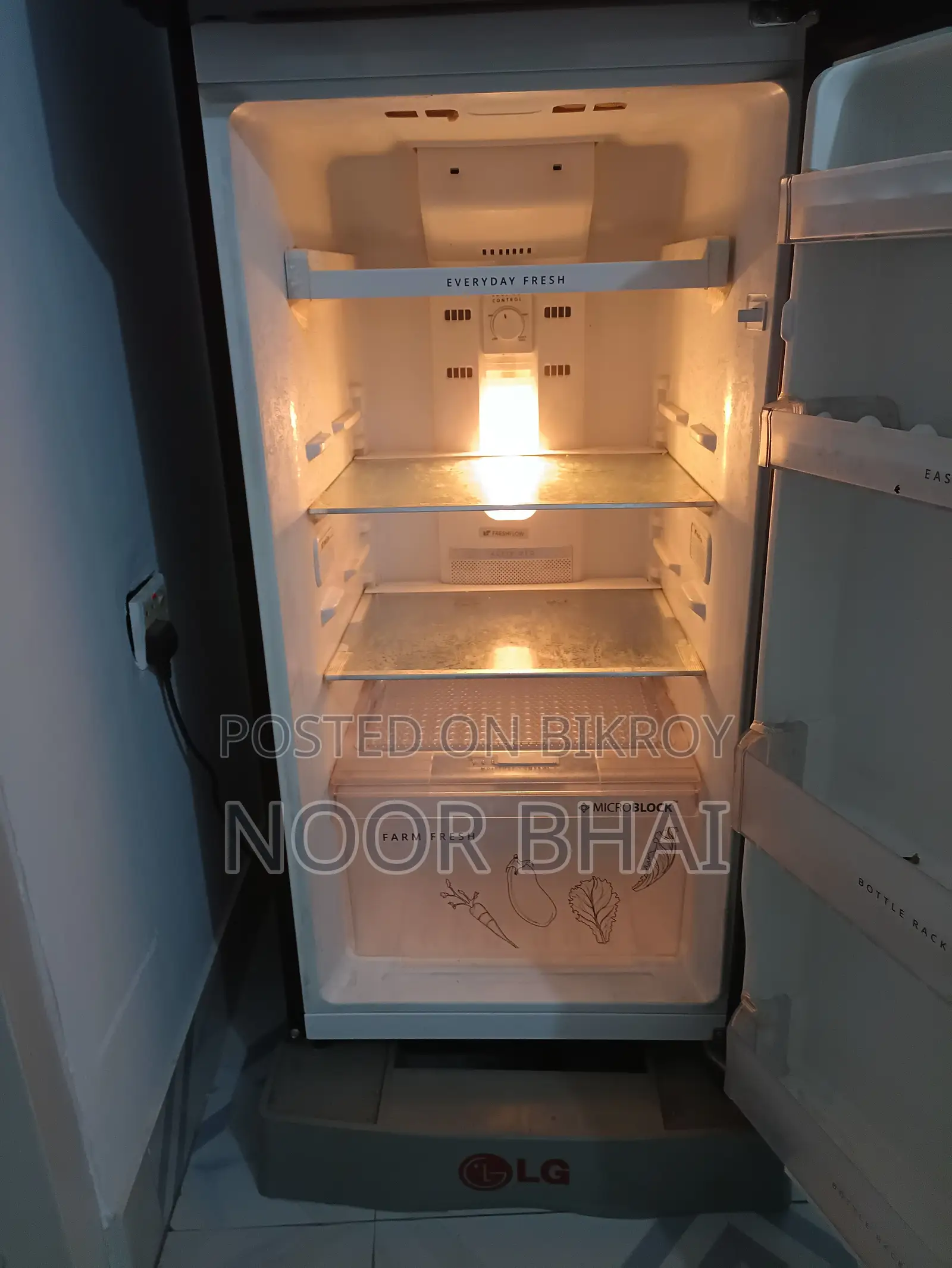 হুইরপুল ২৬৫ লিটার ফ্রিজ