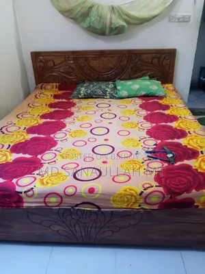 একটি সুন্দর খাট