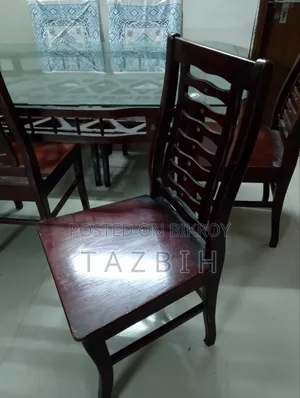 মালয়েশিয়ান কাঠ - ৬টি চেয়ারসহ ডাইনিং টেবিল