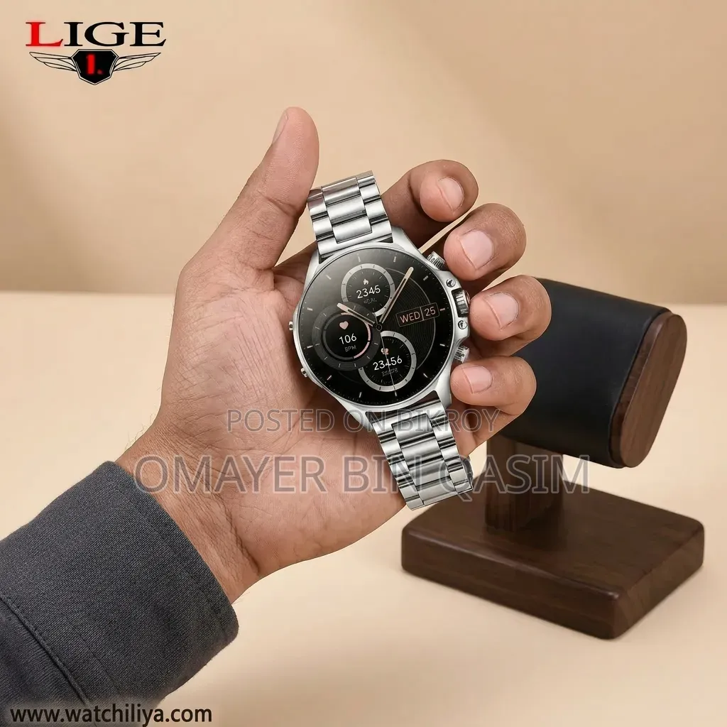 Luxurious Flat Display Bluetooth Calling Waterproof Smartwatch S1
