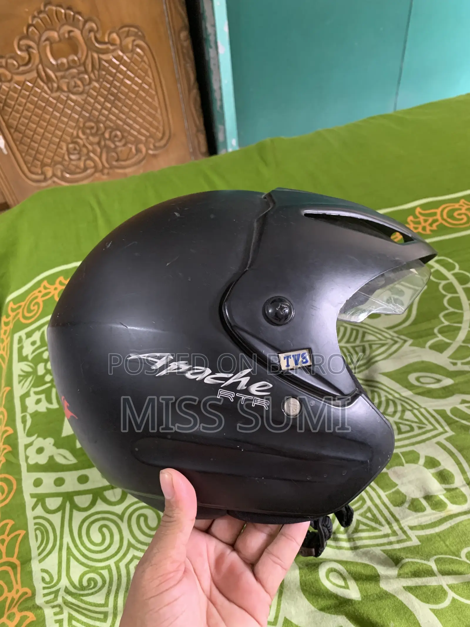 হেলমেট বিক্রয়