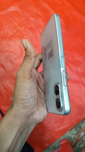 New Infinix Smart 10 64 GB Silver