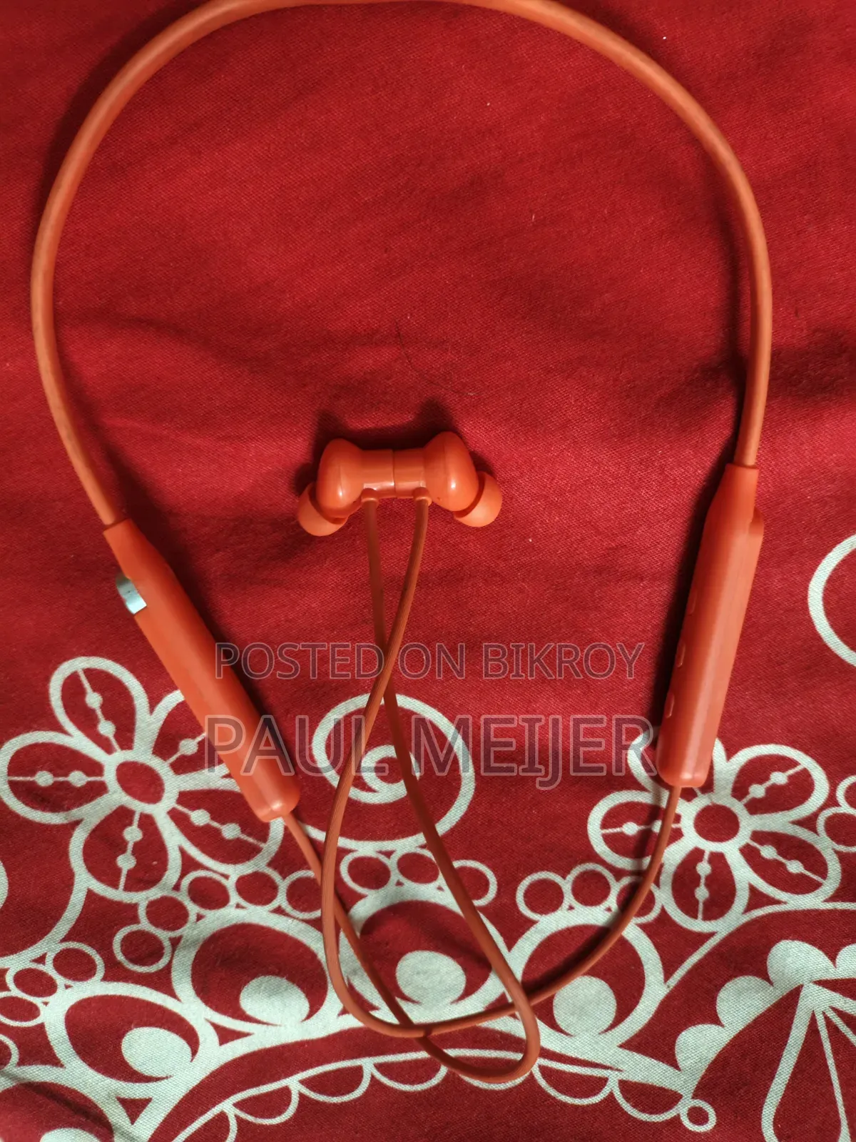 Neckband Pro Earphone Sell Post