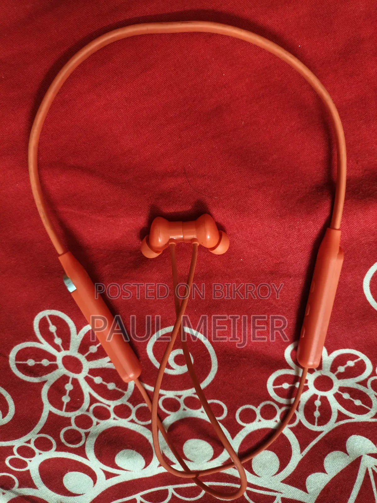Neckband Pro Earphone Sell Post