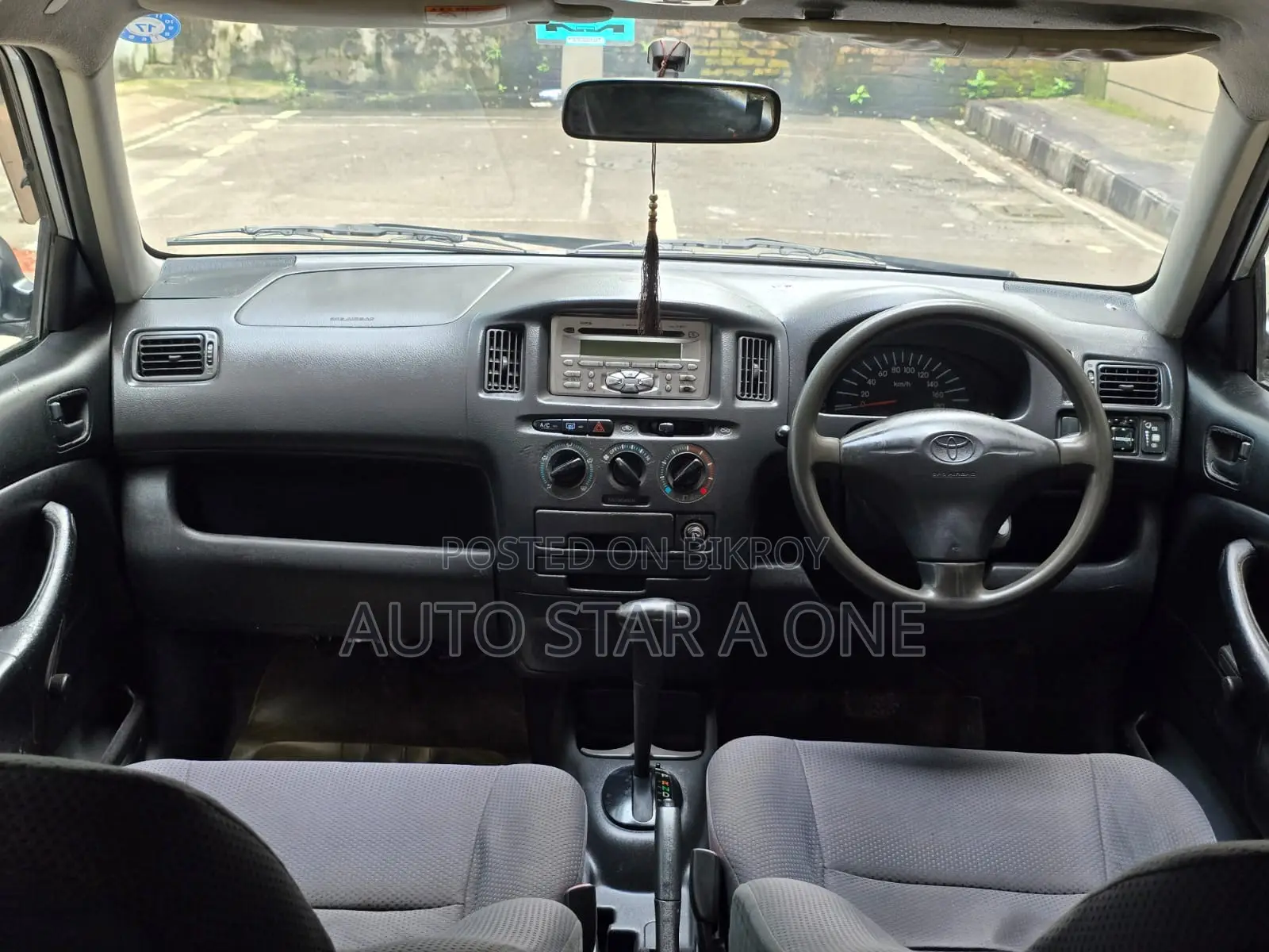 Toyota Probox 1.5 DX Two-Wheel Drive 2004 Silver