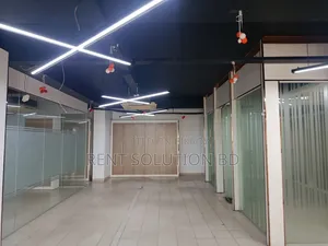 সুন্দর ইন্টেরিয়র সমৃদ্ধ সেমি ফার্নিশড কমার্শিয়াল অফিস স্পেস