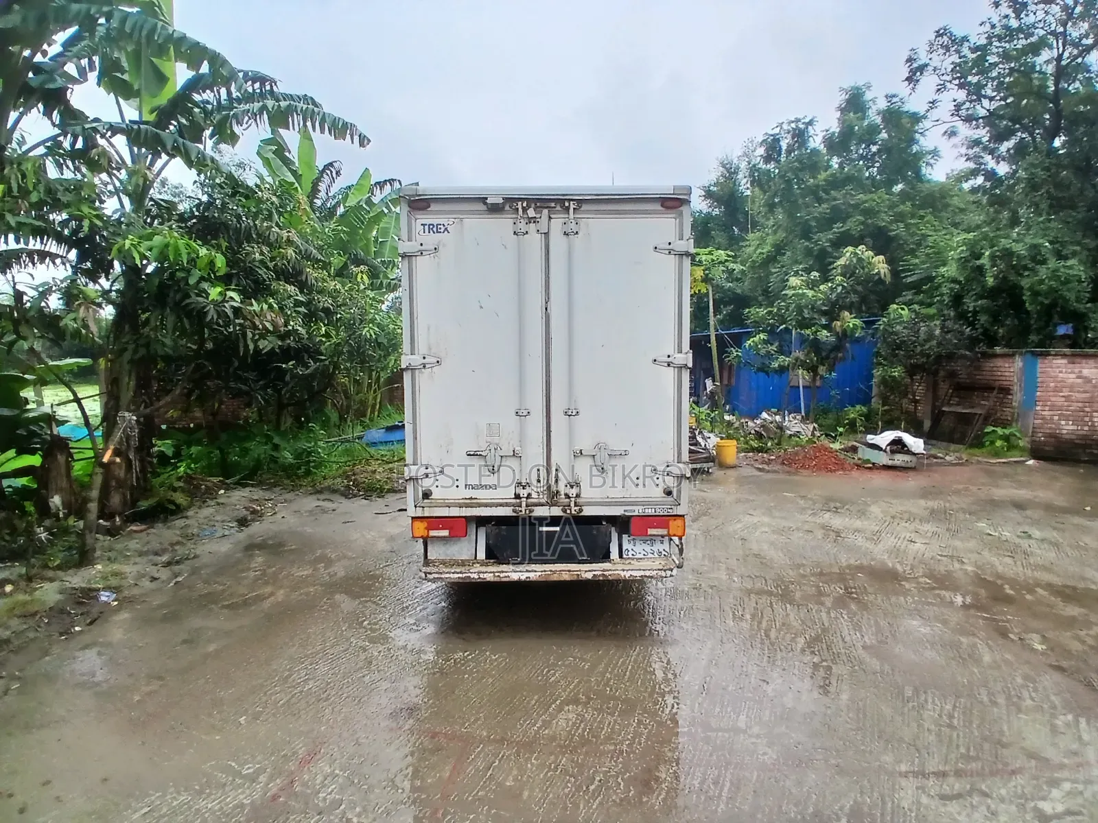 মিনি কভার ভ্যান
