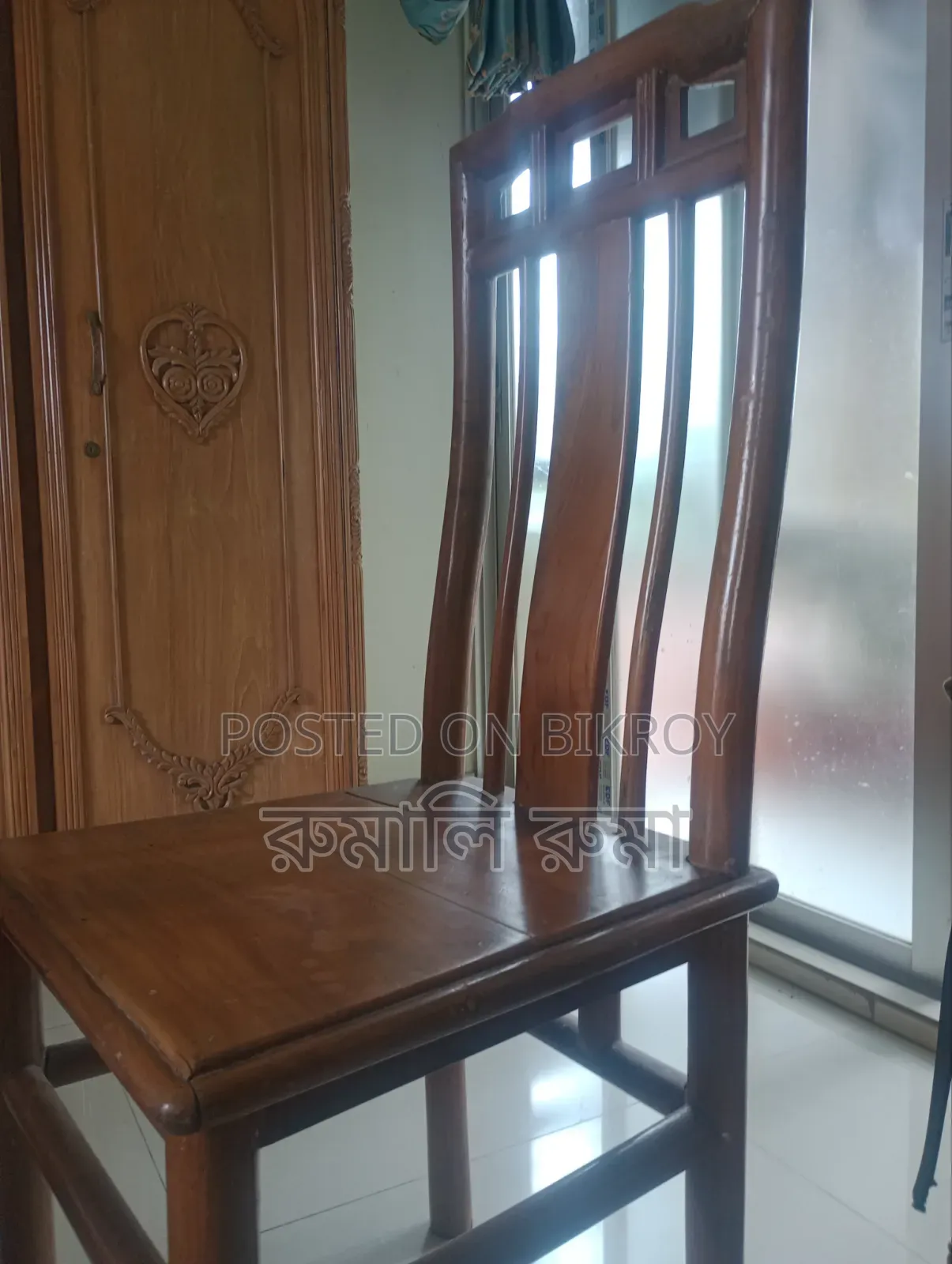 Sell Post 4 pieces Wooden Chair