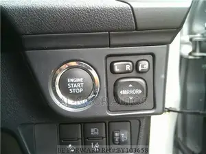 Toyota Corolla Fielder 1.5 Petrol FWD 2021 Silver