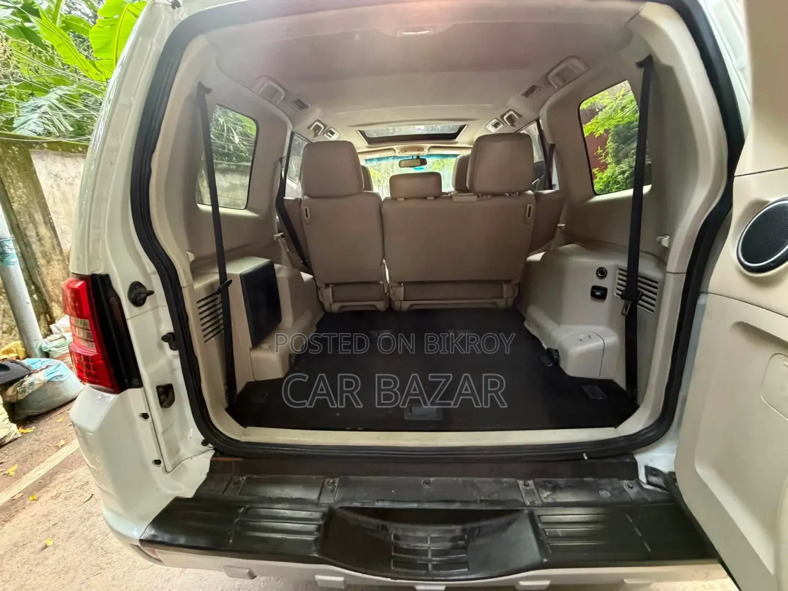Mitsubishi Pajero V90 3.2 DI-D 2014 White