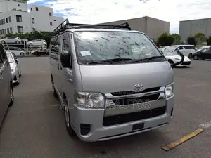 Toyota HiAce 2021 Silver
