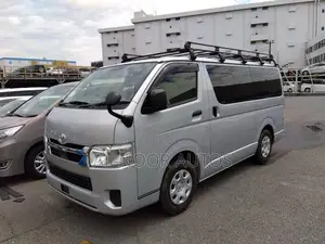 Toyota HiAce 2021 Silver