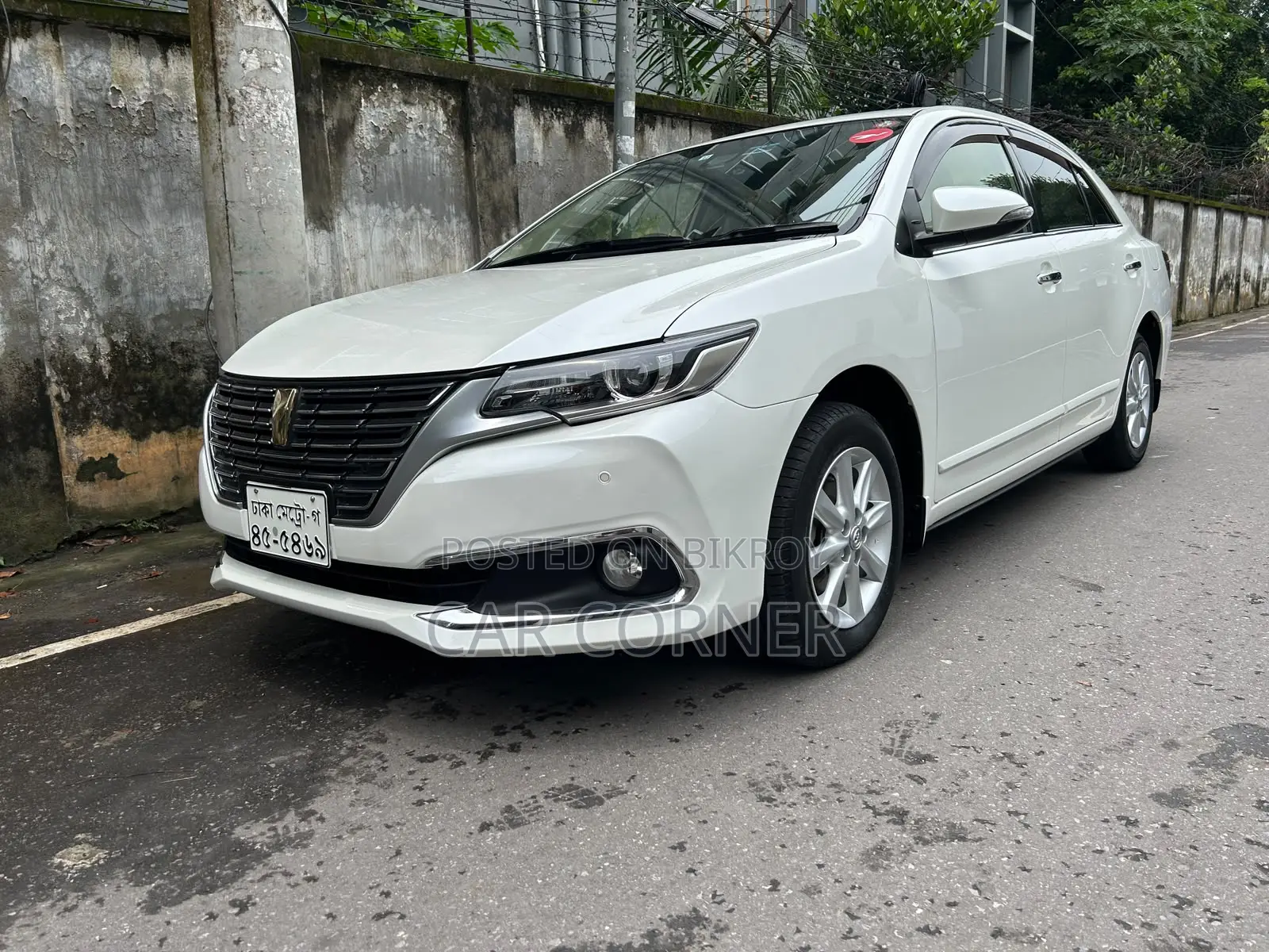 টয়োটা প্রিমিও ২০১৯ পার্ল