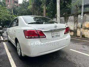 টয়োটা প্রিমিও ২০১৯ পার্ল