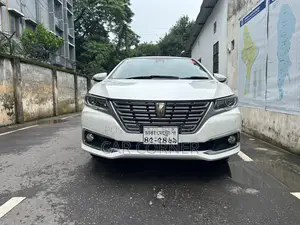 টয়োটা প্রিমিও ২০১৯ পার্ল