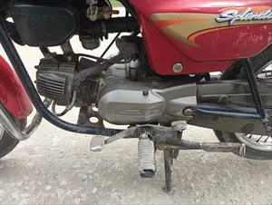 Hero Splendor Plus 2011 Red