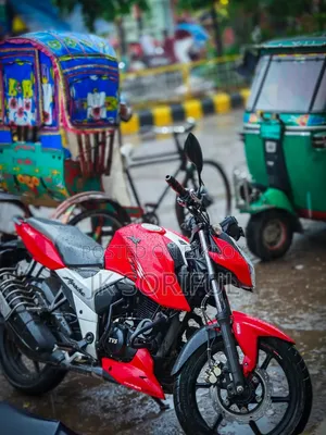 TVS Apache 160 4V 2023 Red
