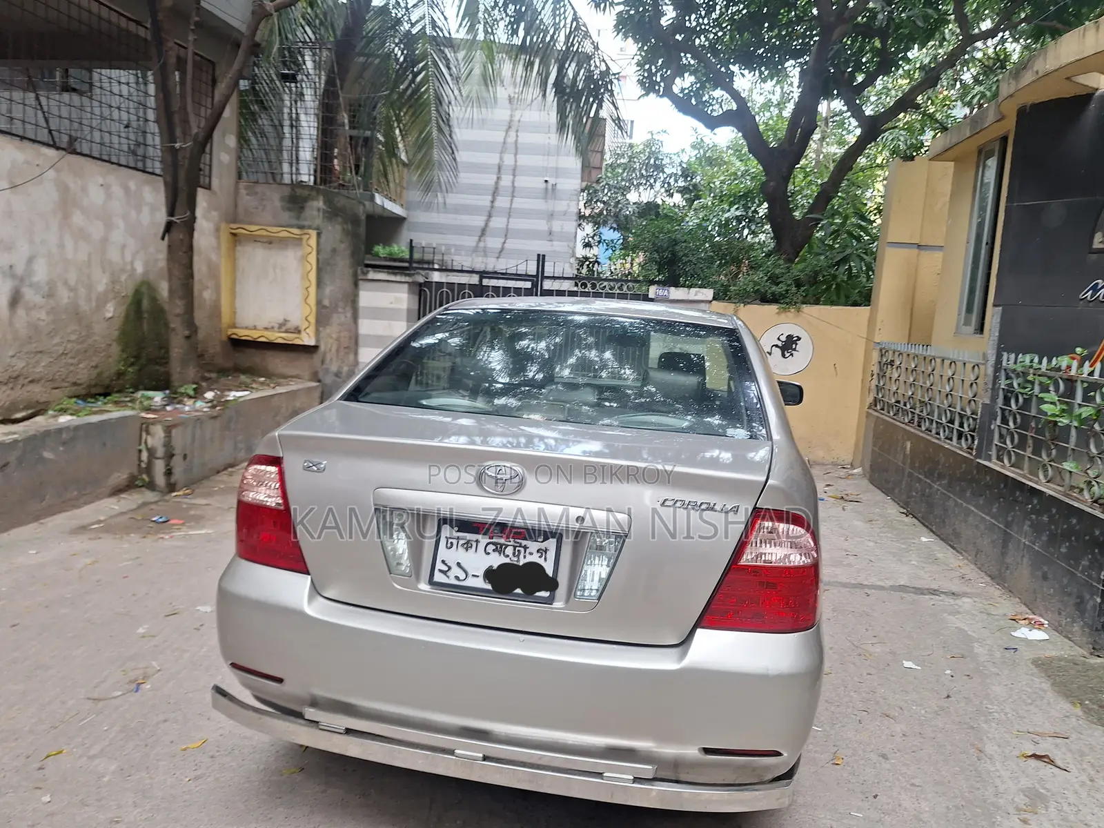 টয়োটা করোল্লা ২০০৪ সিলভার