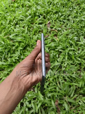 টেকনো ক্যামন ৪০ ২৫৬ জিবি