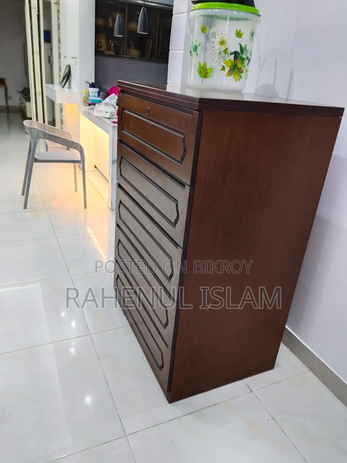 Hatil Wardrobe