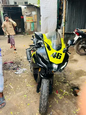 Yamaha R15 V3 2023 Yellow