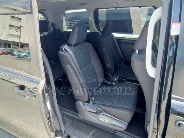 New Toyota Noah 1.8 FWD Hybrid (7 Seater) 2021 Black