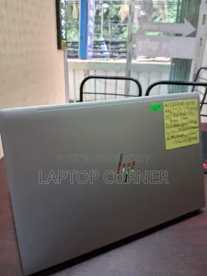 Laptop HP Elitebook 645 G9 8gb Amd Ryzen 5 SSD 256gb