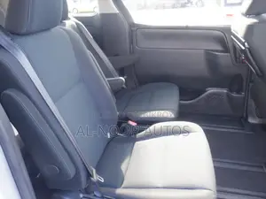 Toyota Noah 1.8 FWD Hybrid (7 seater) 2021 Pearl