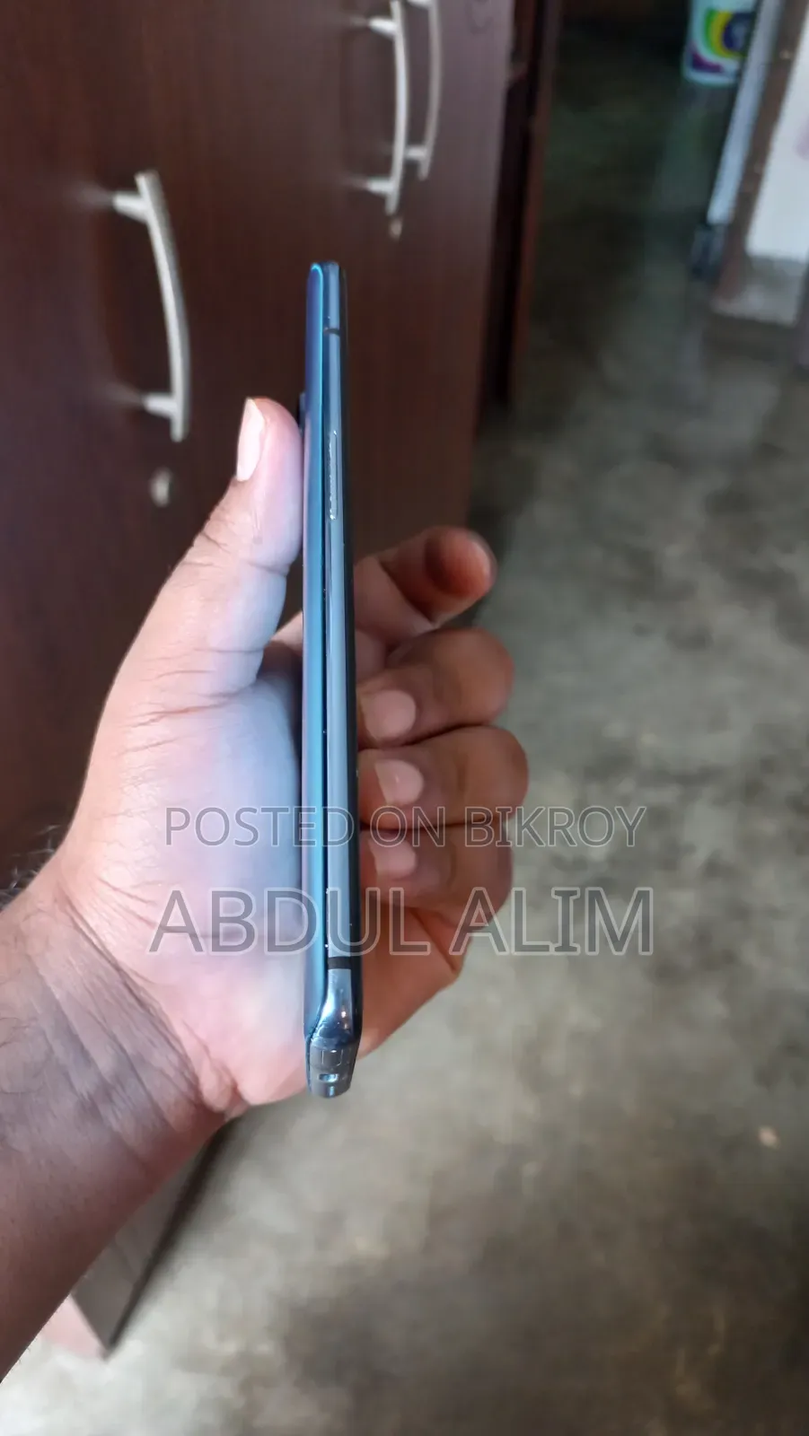 ওয়ানপ্লাস ৭টি ১২৮ জিবি নীল