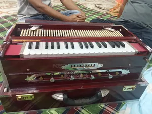 Scale Changer Harmonium