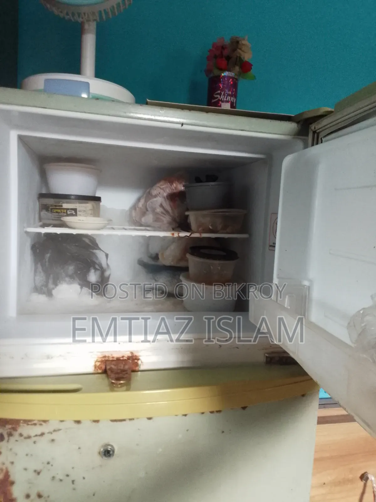 Singer Fridge