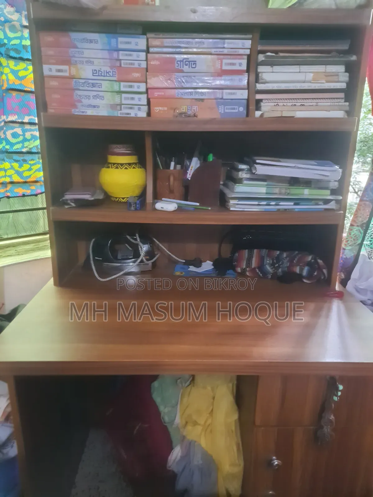 Wooden Study Table With Bookshelf