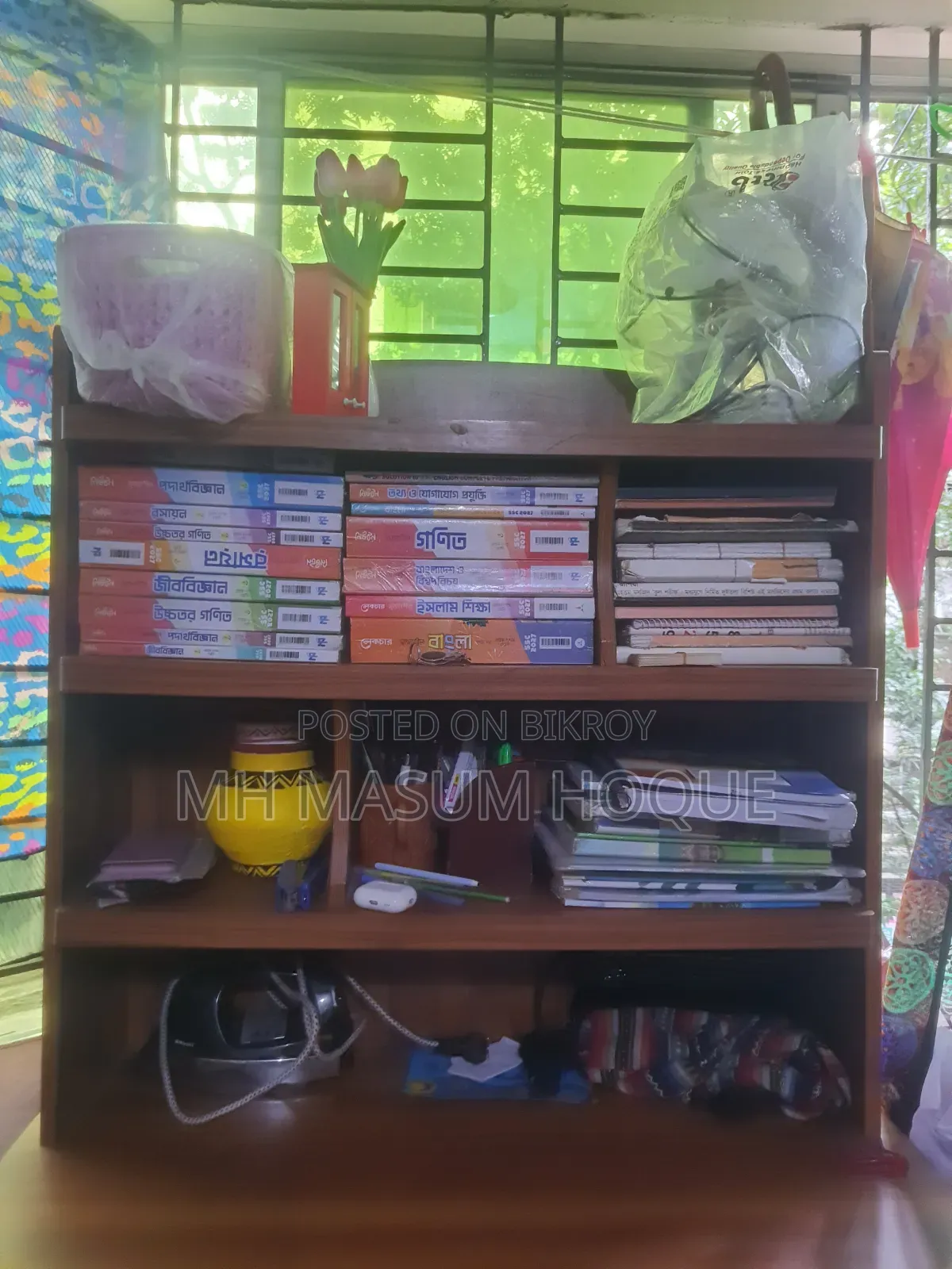 Wooden Study Table With Bookshelf