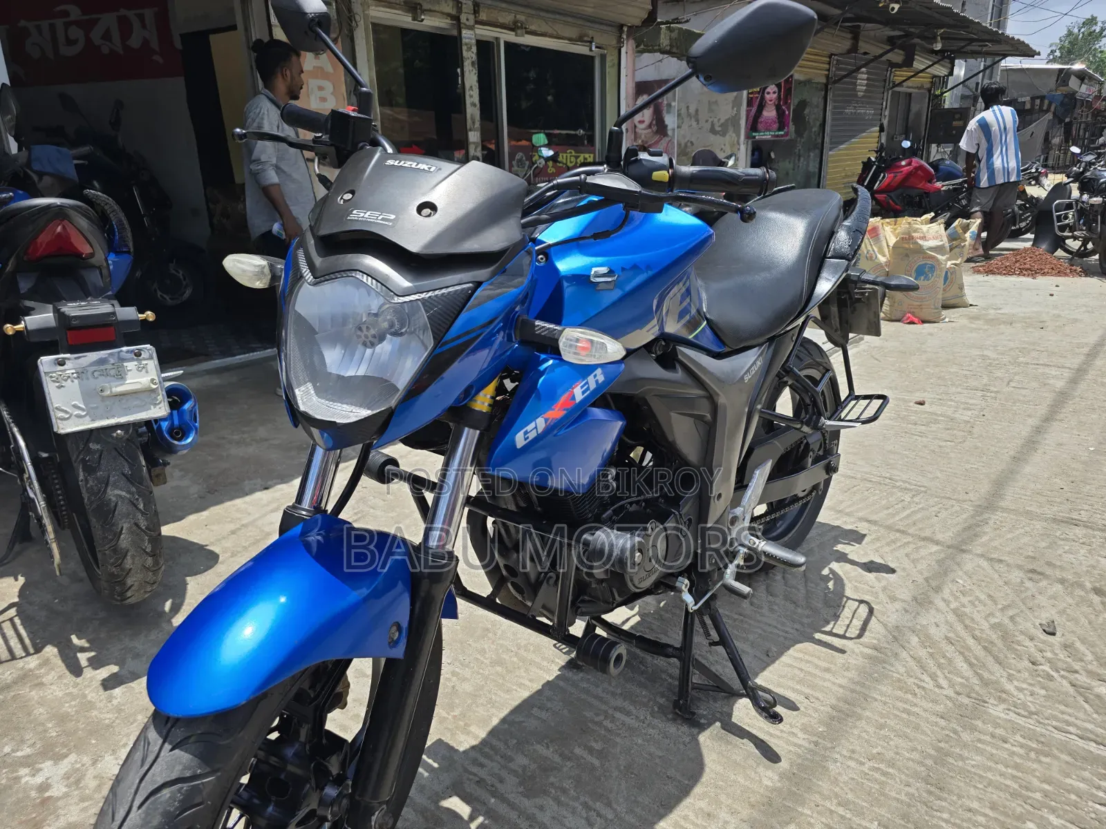 সুজুকি জিক্সার ২০১৭ নীল