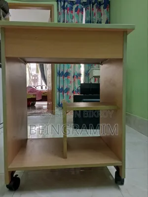 কম্পিউটার টেবিল