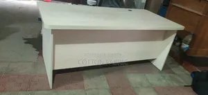 Looks like new, I had it custom built by a craftsman