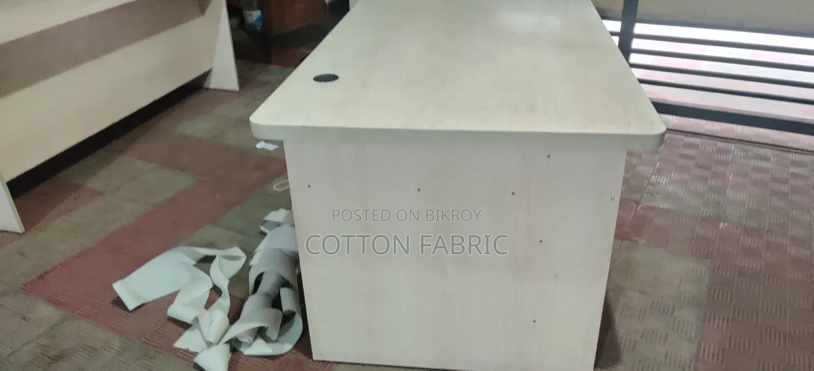 Looks like new, I had it custom built by a craftsman