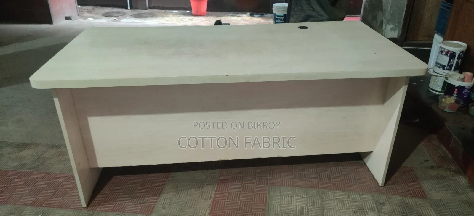 Looks like new, I had it custom built by a craftsman