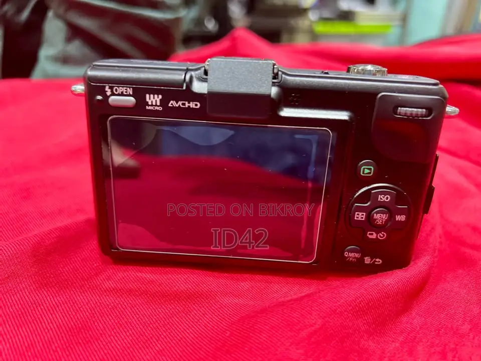 Lumix Gf2 Used Mirrorless Camera