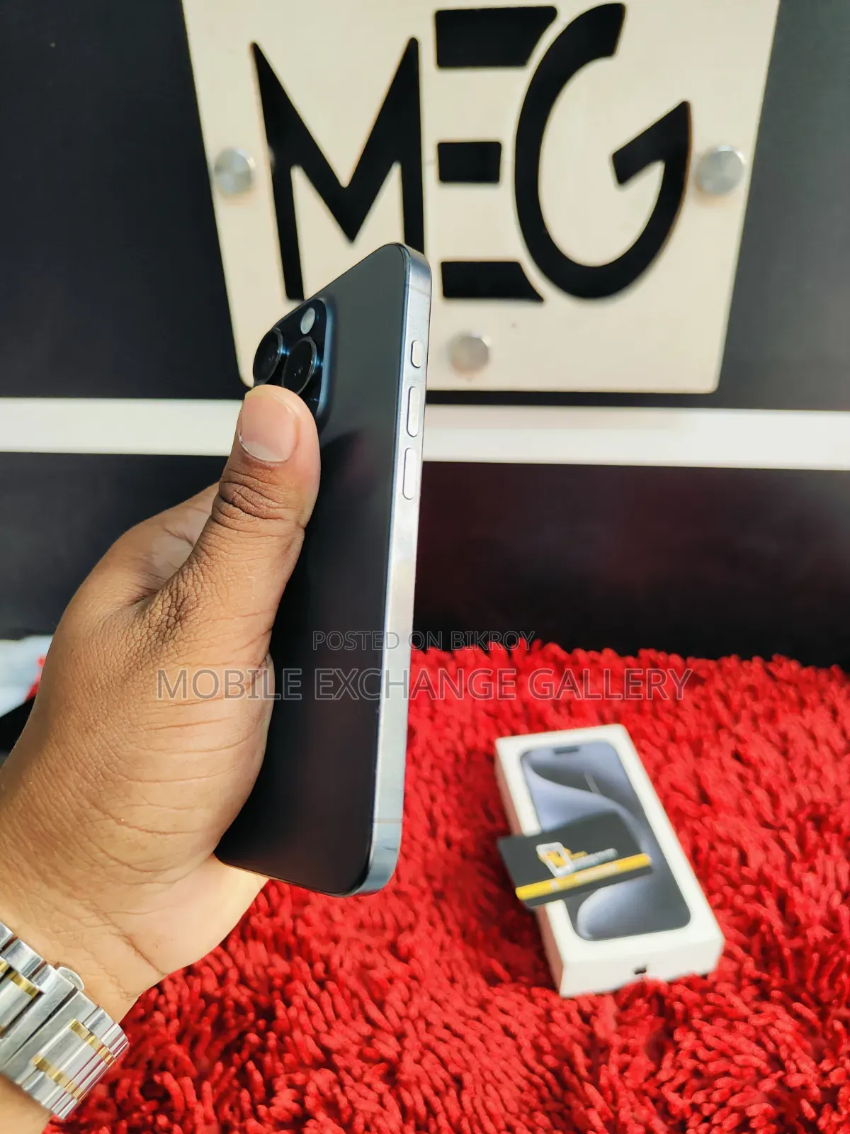 অ্যাপল আইফোন ১৫ প্রো ম্যাক্স ২৫৬ জিবি ব্লু
