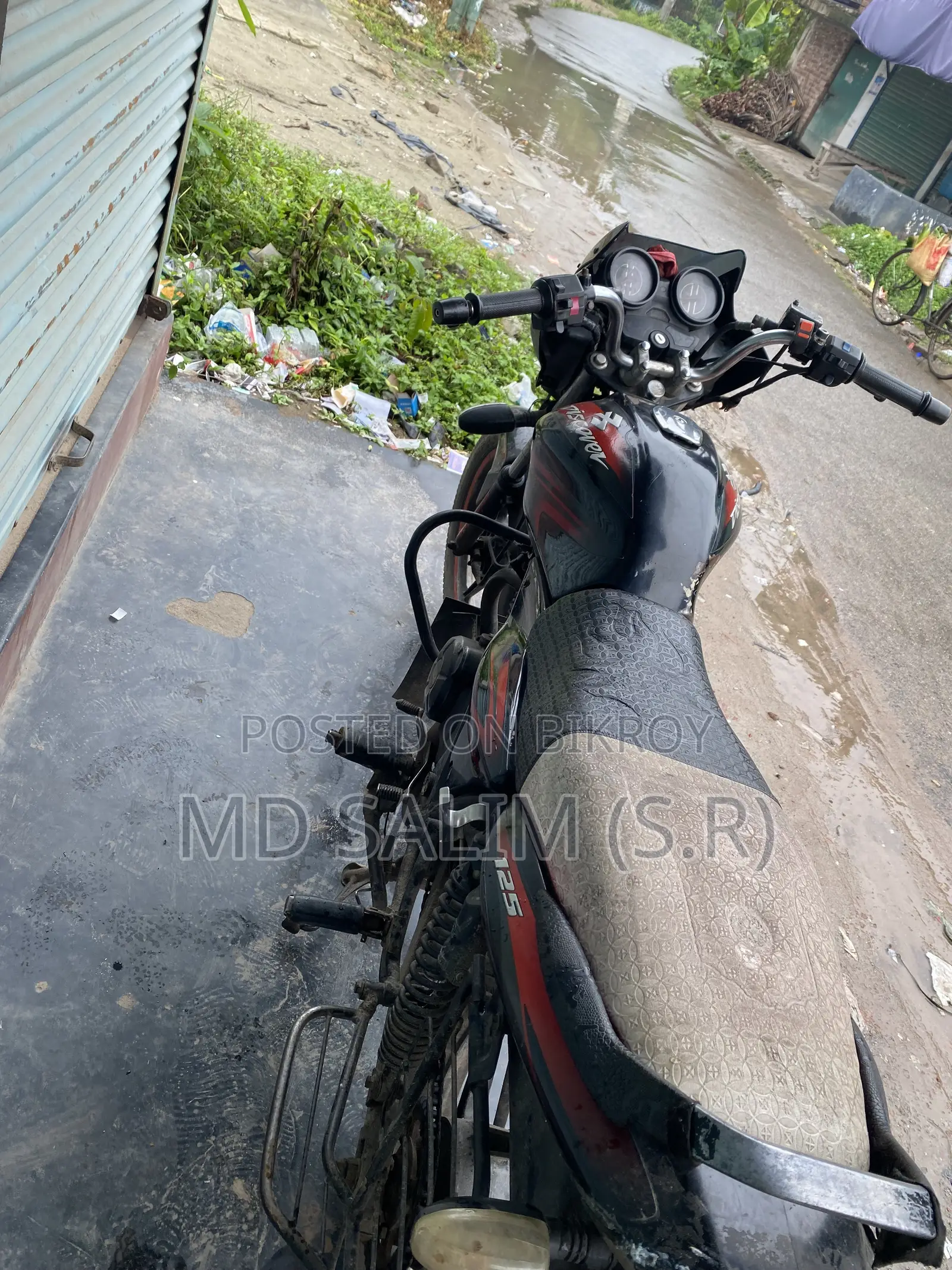 বাজাজ ডিসকভার ১২৫ ২০১৮ ব্ল্যাক